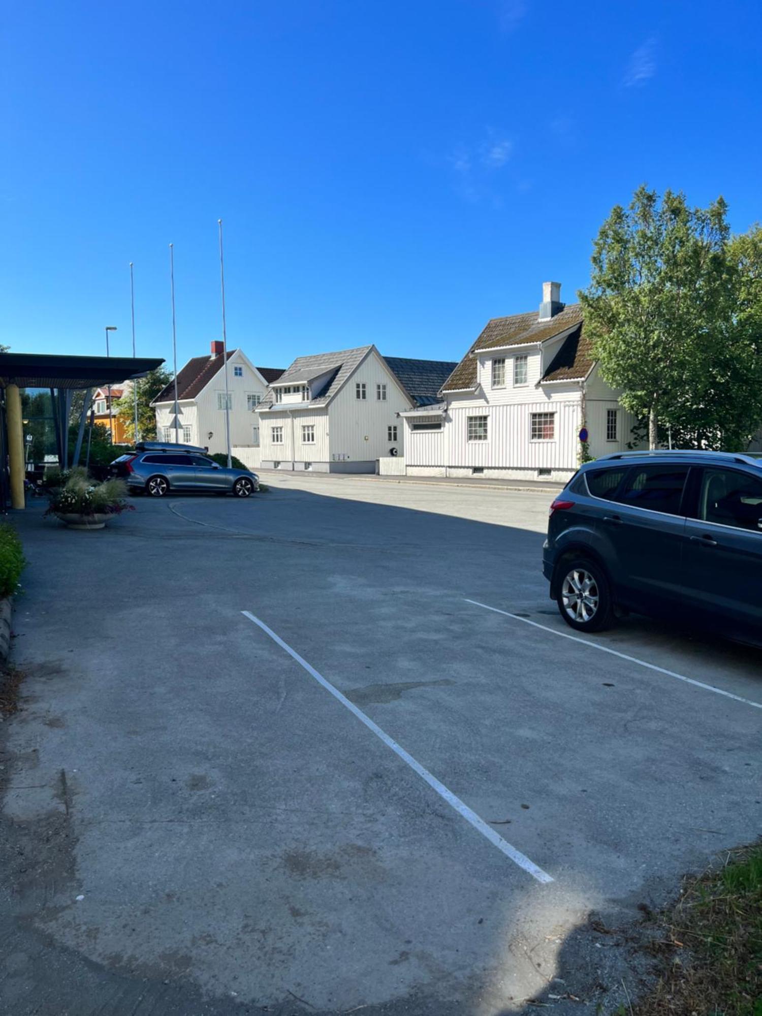 Zefyr Hotel Будё Экстерьер фото